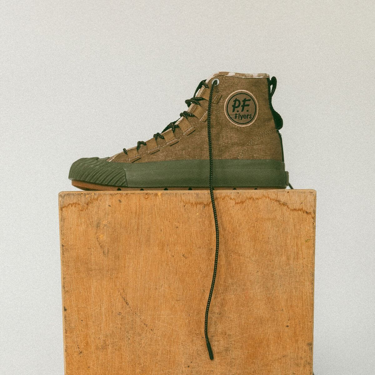 Grounder High-Top Sand/Green