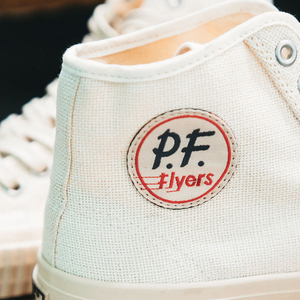 Center High-Top White/Biscotti