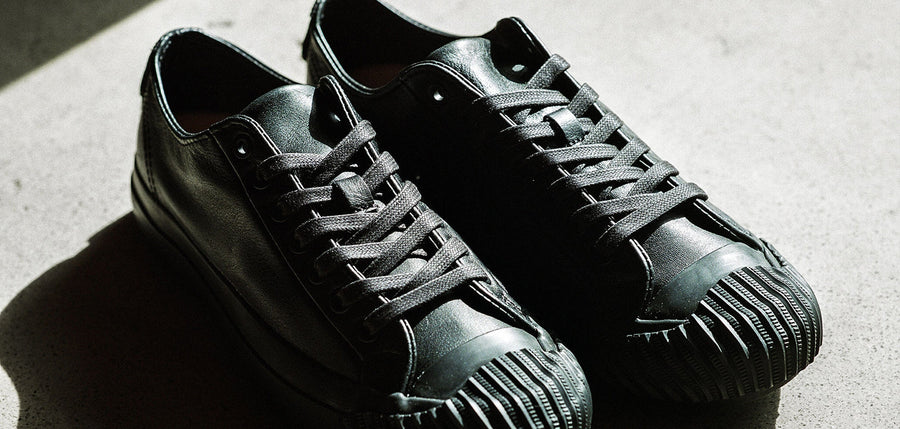 Canvas vs. Leather Sneakers: Choosing the Right Material for Your Rotation